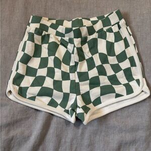 Hanna Andersson Green and White Checkered Athletic Shorts with Back Pocket, NWOT